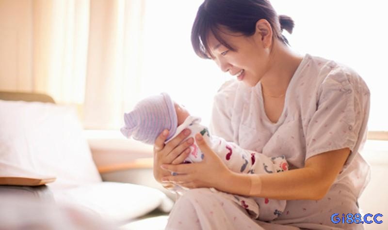 Mơ thấy người khác sinh con thường liên quan đến mối quan hệ của bạn với người đó